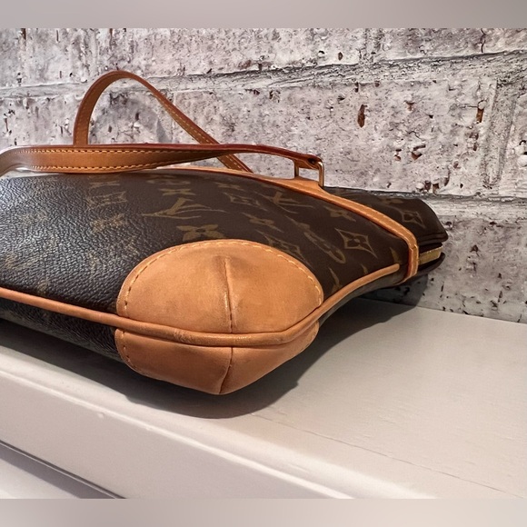 Louis Vuitton Monogram Sac Coussin GM Shoulder Bag EUC - Picture 6 of 16